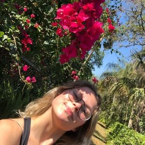 Meet your Posher, Veronica